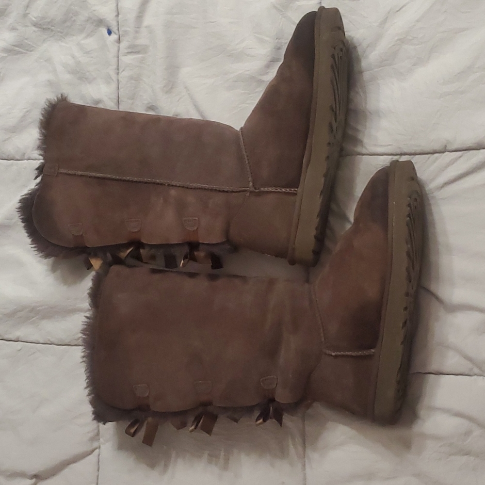 UGG bailey bow triplet in chocolate